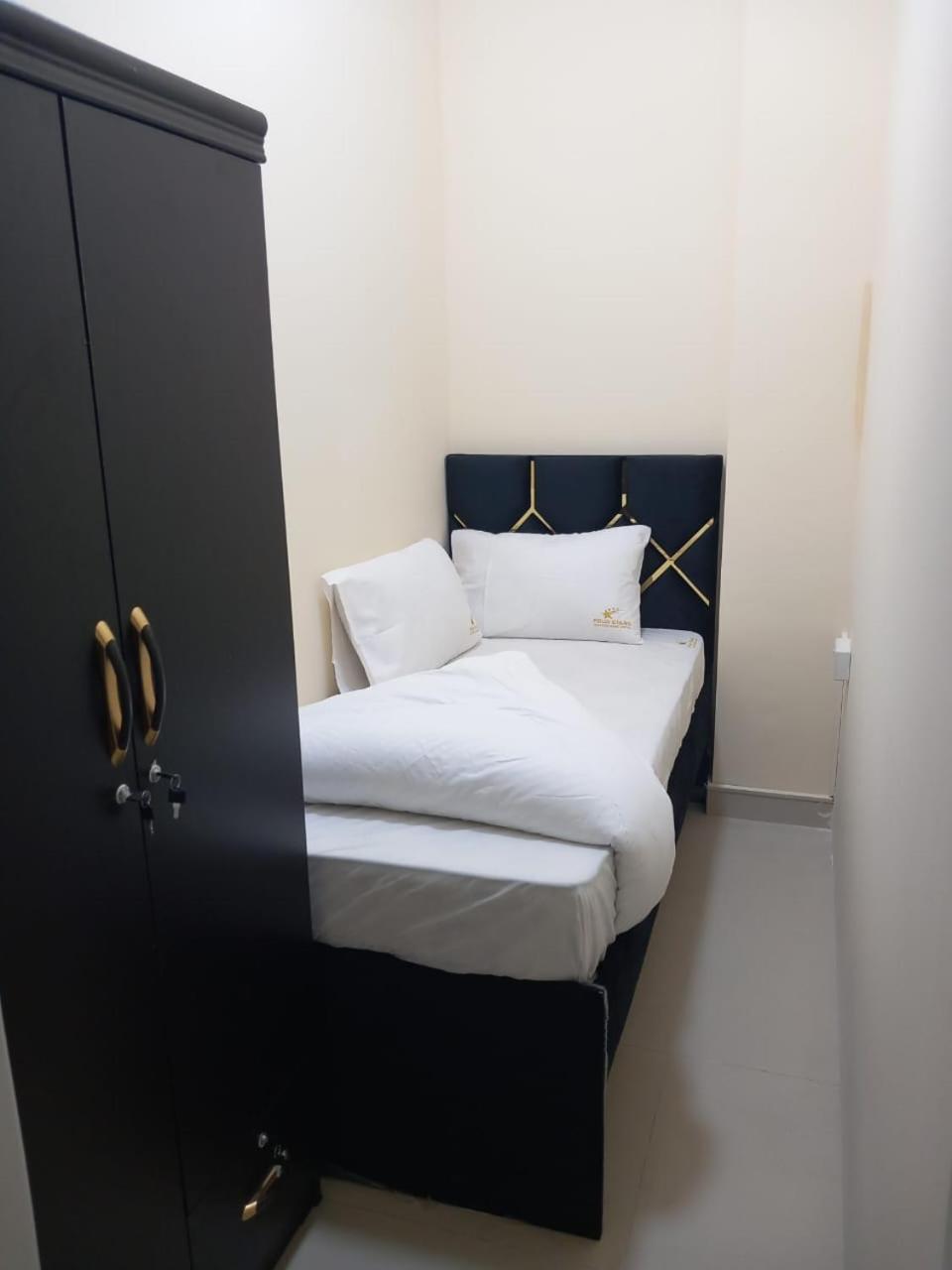 Four Stars Hostel Dubaj Kültér fotó